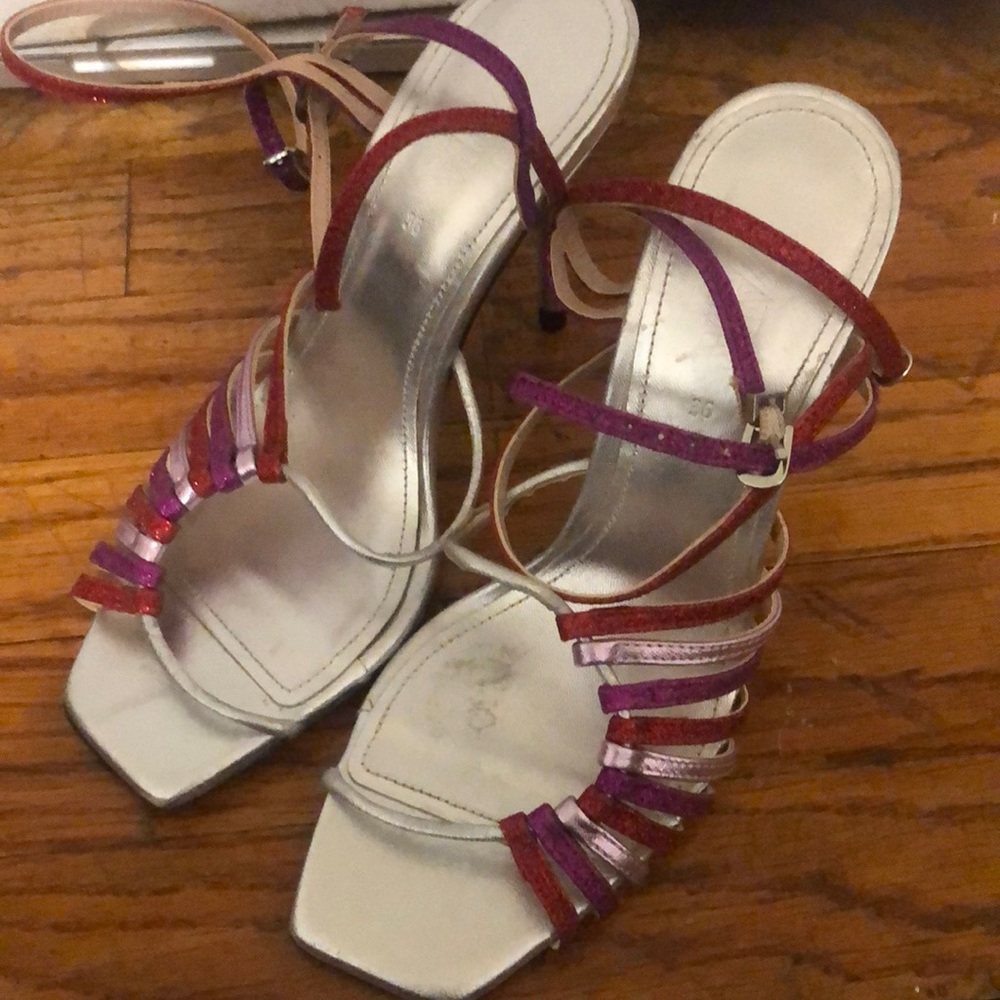 Zara Sandels worn once from the car to the event